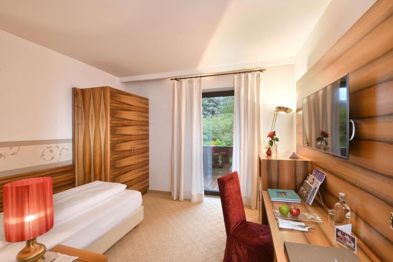 Hotel Hohenwart Schenna Extérieur photo